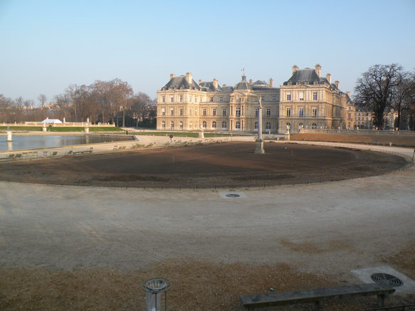  réengazonnement, jardin du Luxembourg
